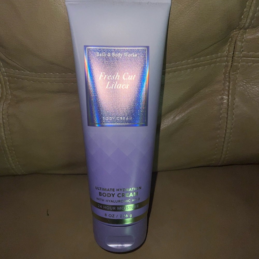 *5/25* Bath & Body Works Fresh Cut Lilacs Body Cream